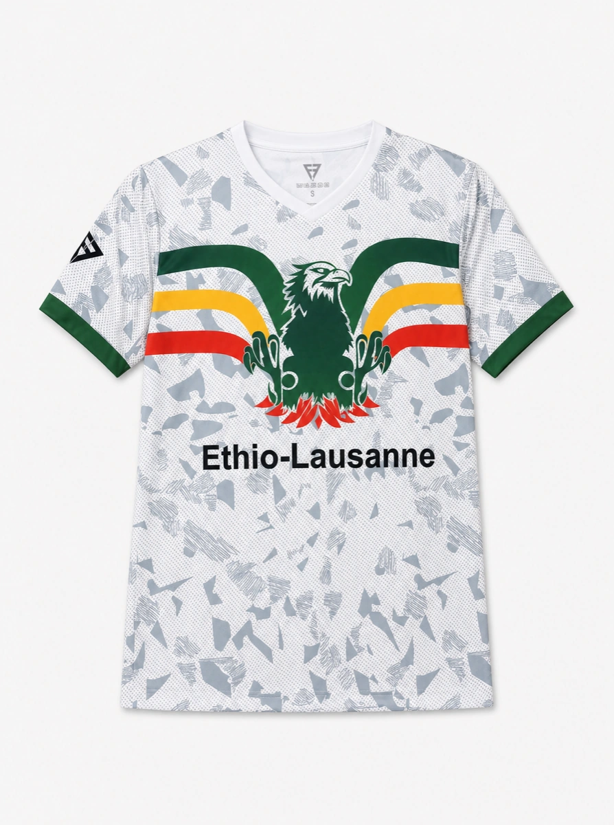 Maillot blanc et vert du club Ethio-Lausanne avec lion imprimé et motif camouflage
